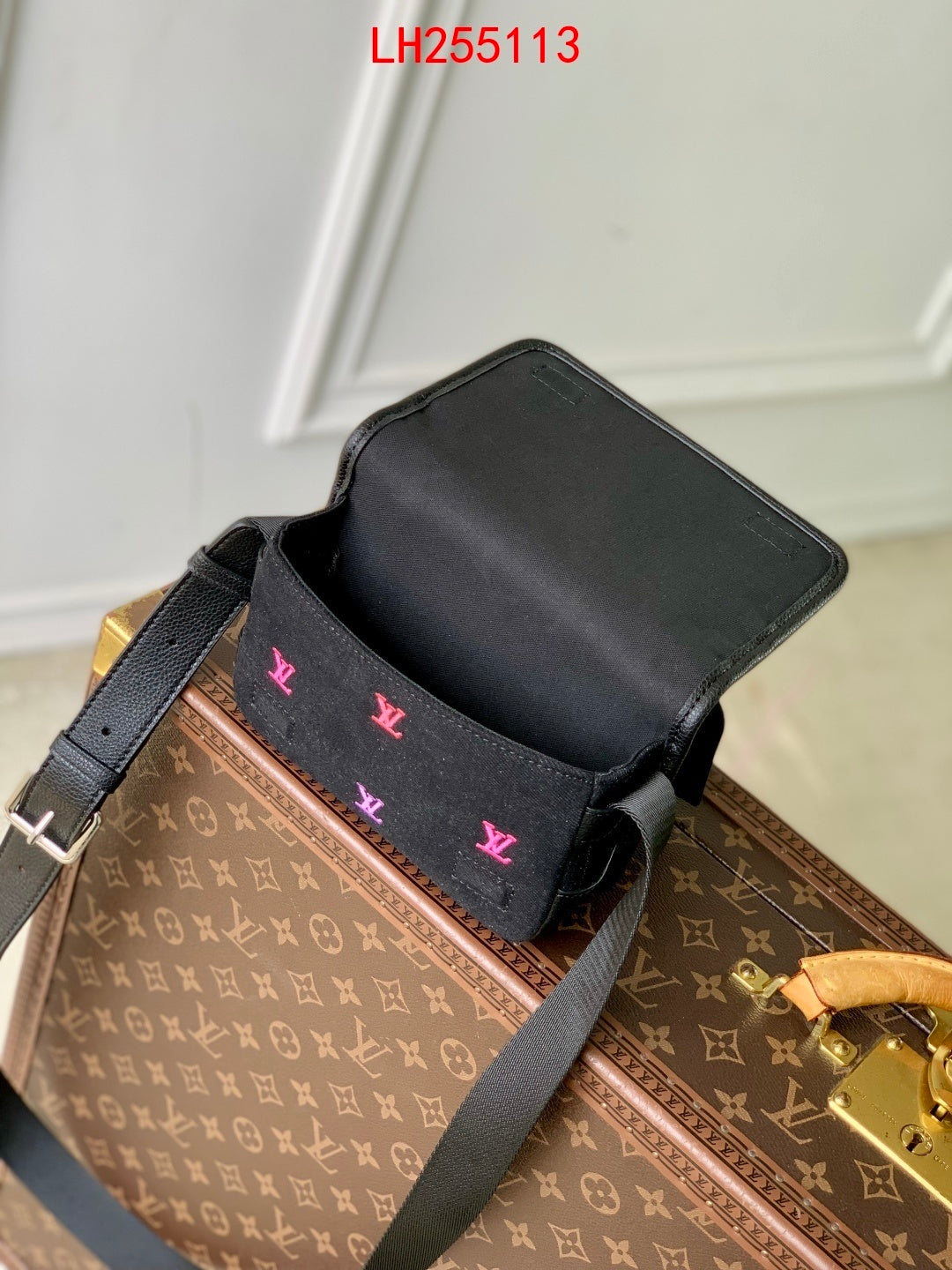 Louis Vuitton Bosphore Wearable Wallet