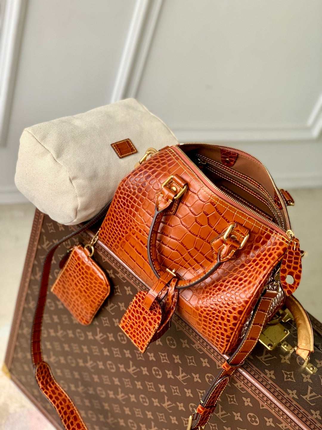 Louis Vuitton Pharell Williams Speedy 25 Crocodile leather