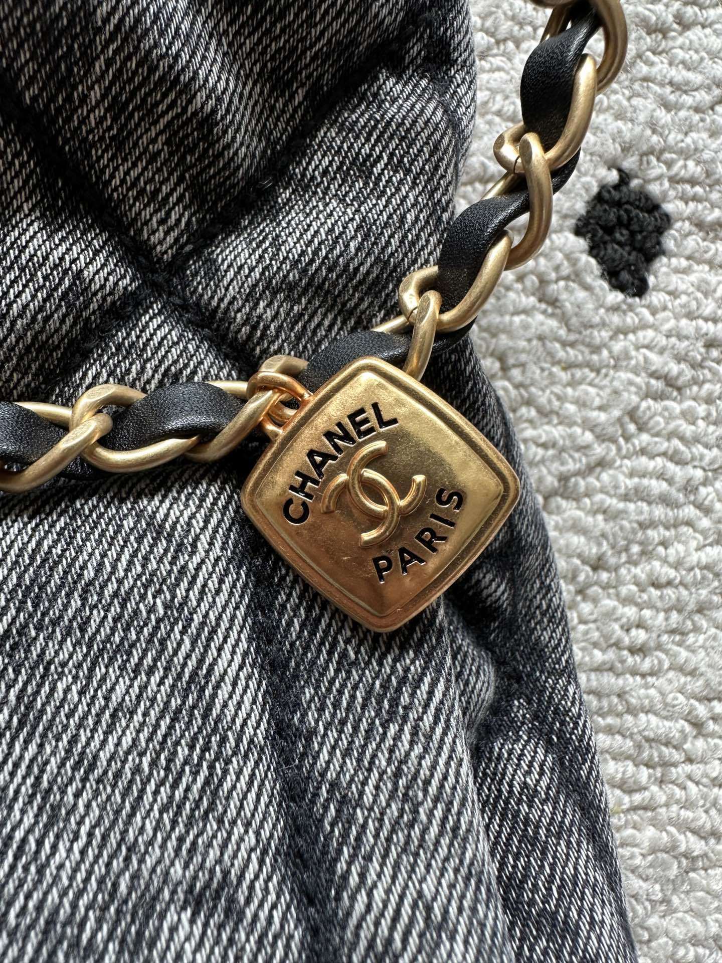 Chanel Maxi Borsa Denim bag