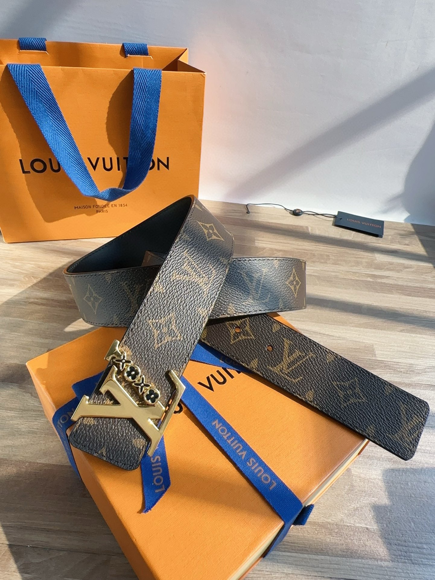 Louis Vuitton Party 40mm Reversible BeltS
