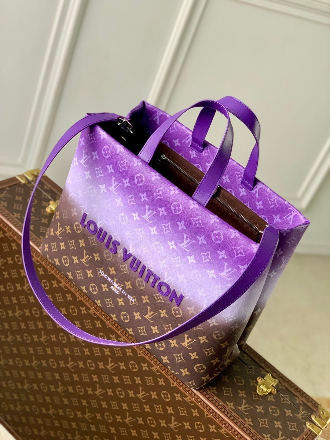Louis Vuitton Shopper Tote bag