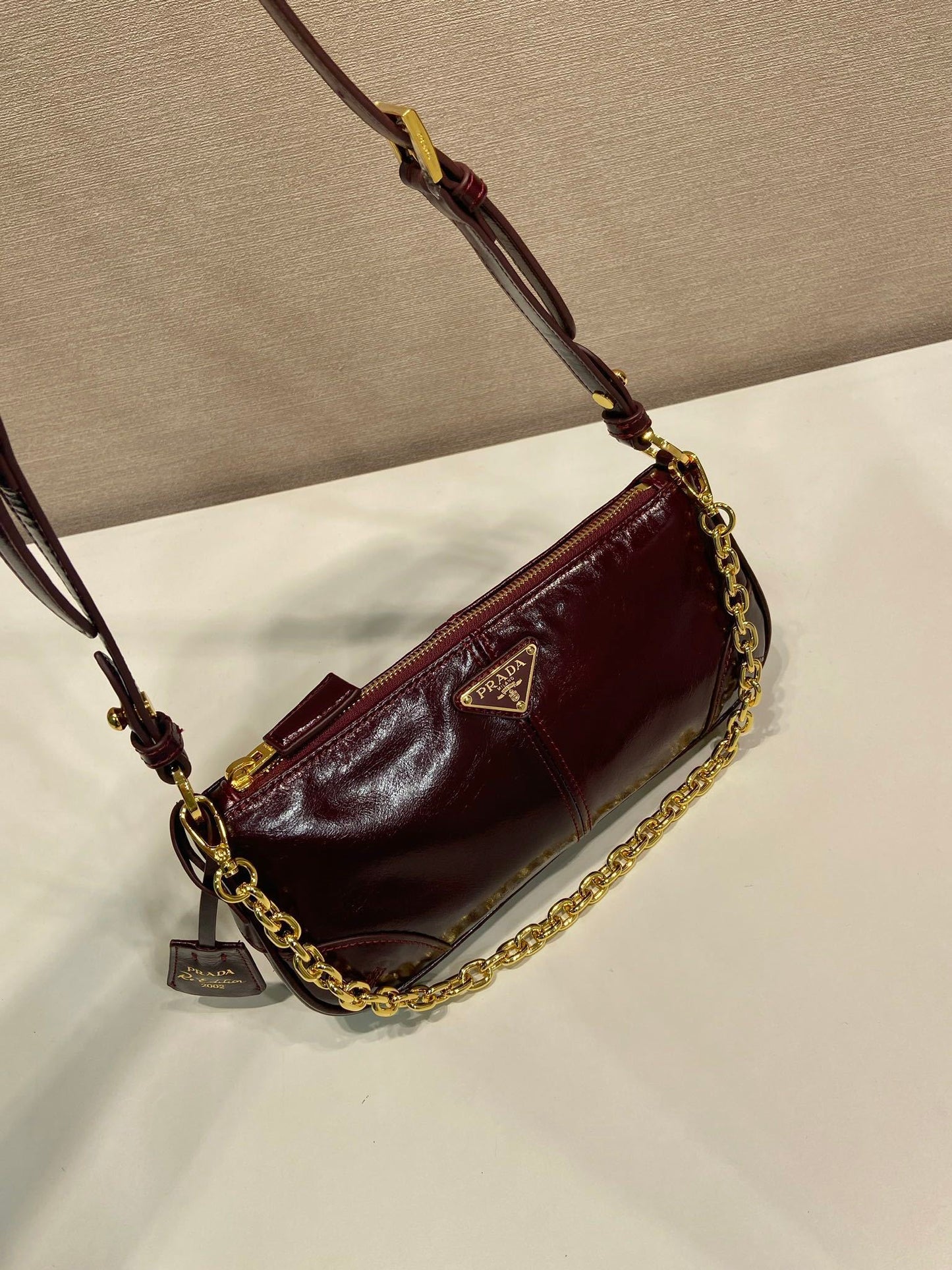 Prada Re-Edition 2002 logo-detail shoulder bag