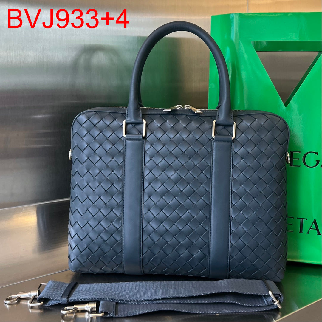 Bottega Veneta leather briefcase