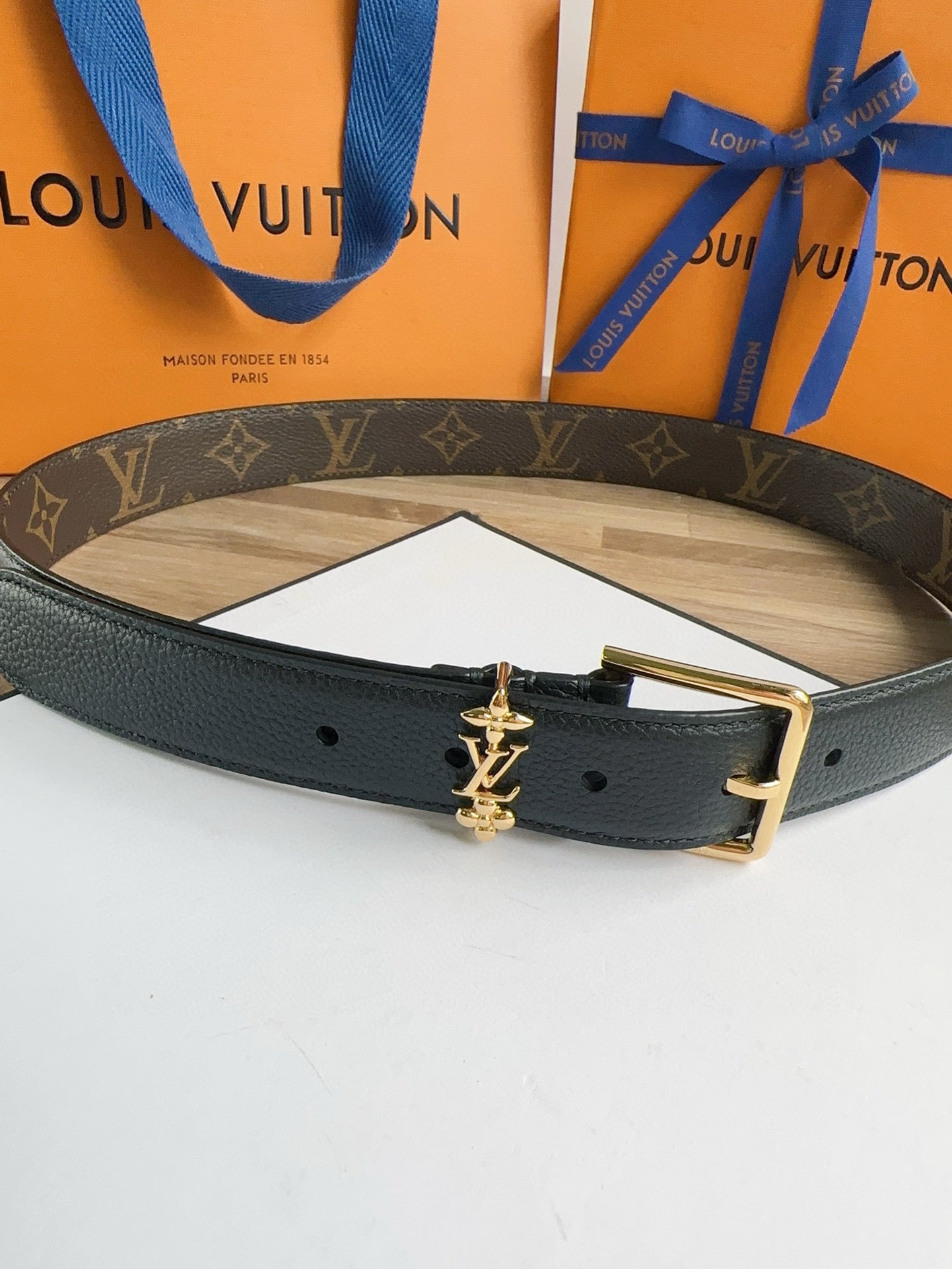 Louis Vuitton Bloom Belt reversible
