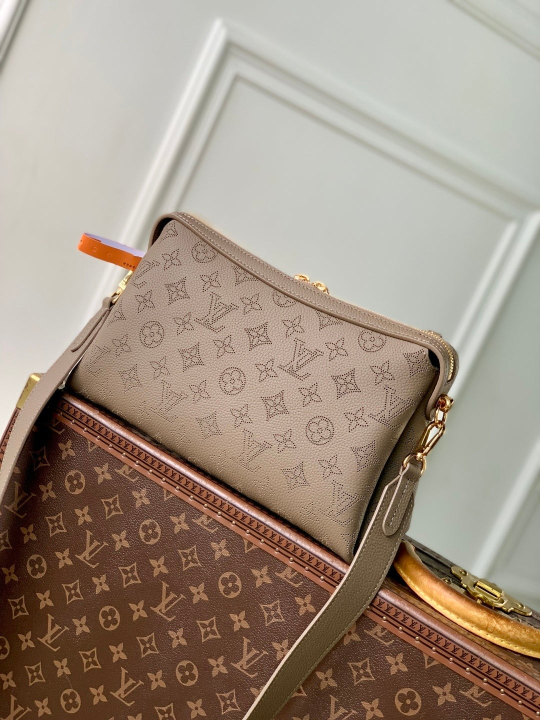 Louis Vuitton Mahina Hand It All