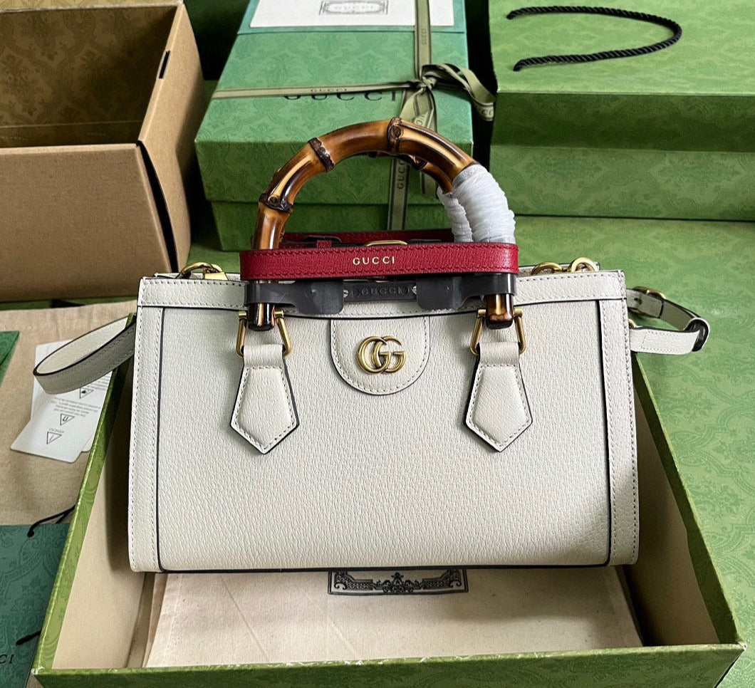 Gucci DIANA SMALL SHOULDER BAG