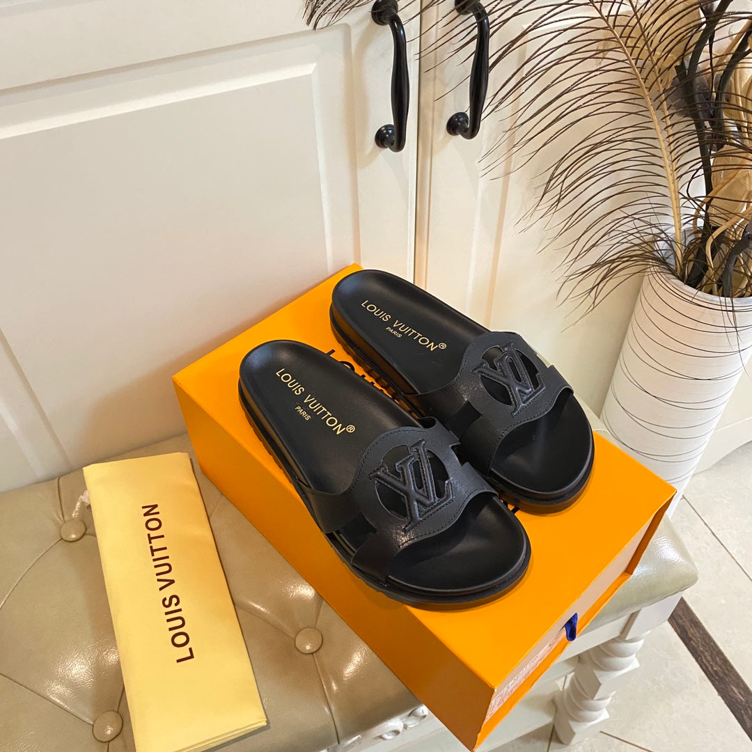 Louis Vuitton Slippers