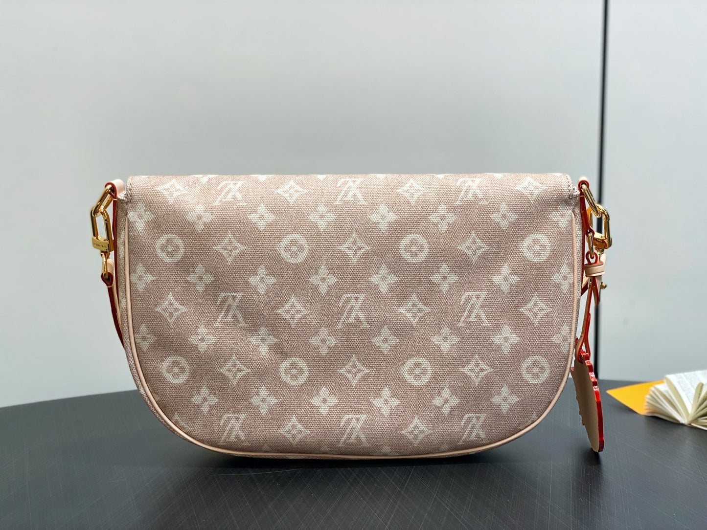 Louis Vuitton Escape