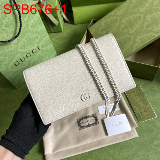 Gucci GG MARMONT LEATHER MINI CHAIN BAG