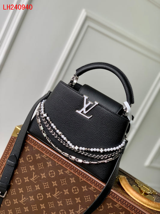 Louis Vuitton Capucines BB Taurillon leather