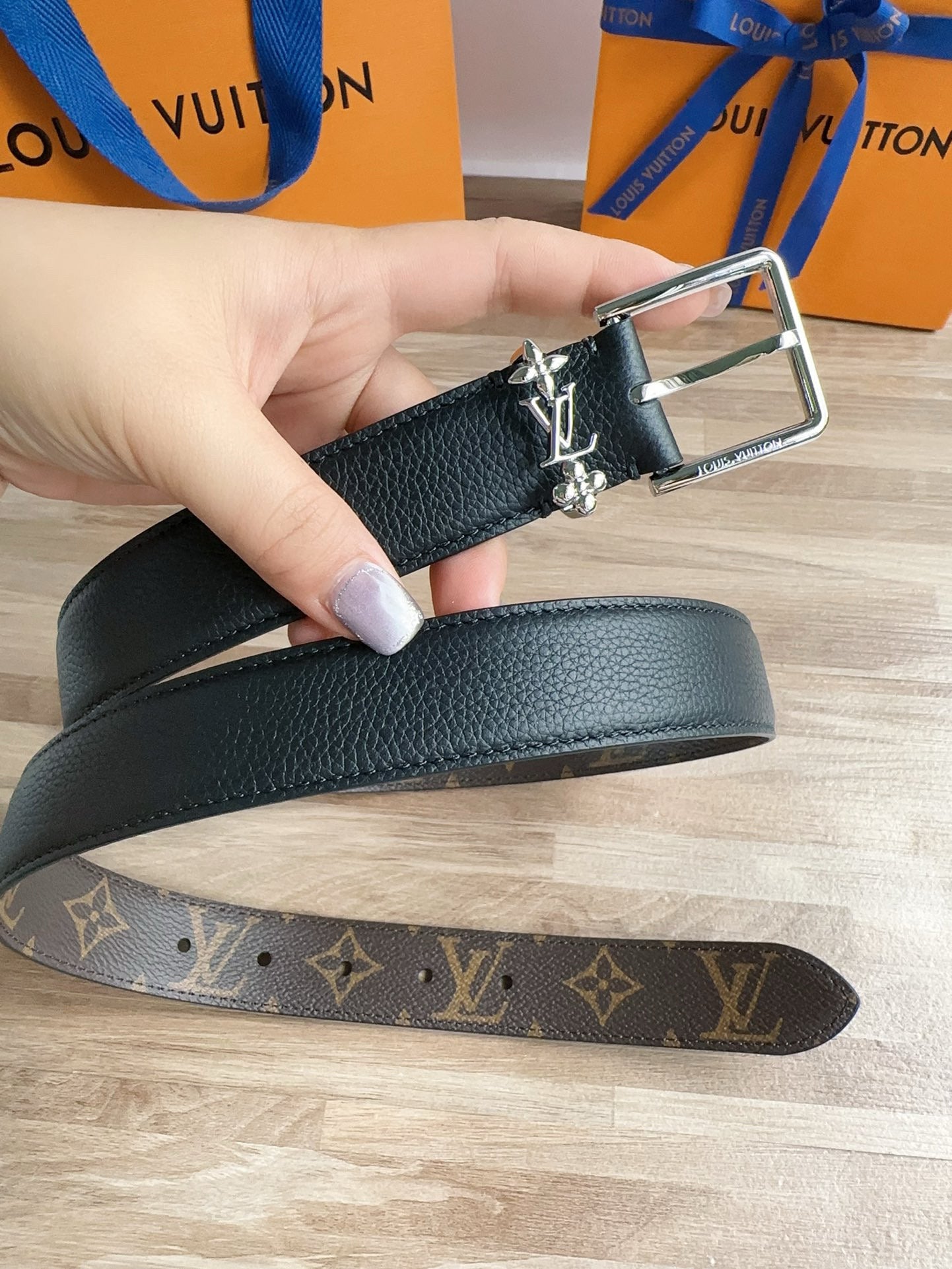 Louis Vuitton Bloom Belt reversible