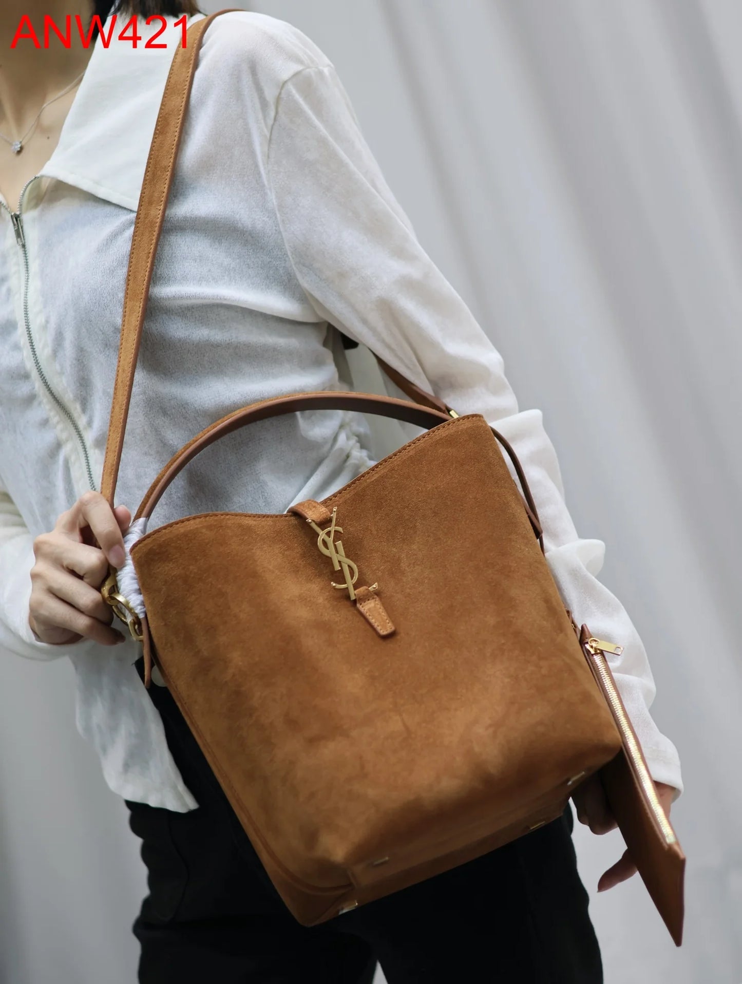 YSL Le 37 Suede