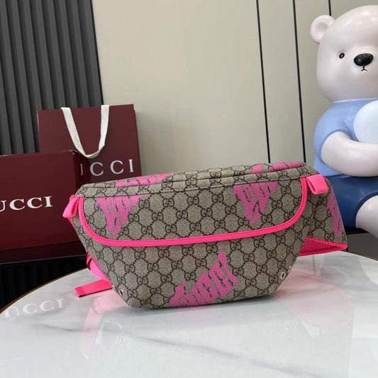 Gucci Large belt bag with print Pre-Fall 2025 collection
