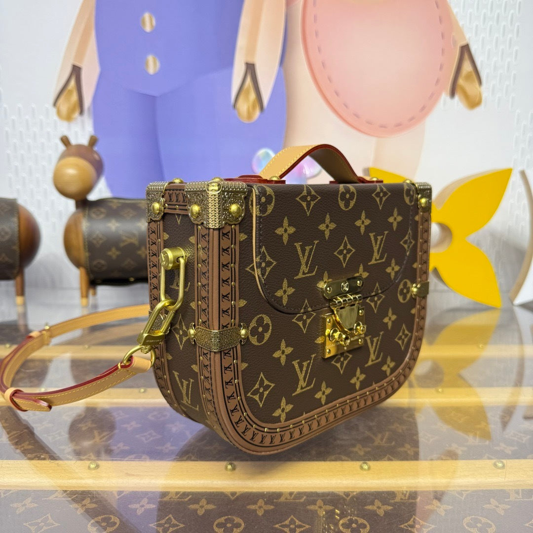 Louis Vuitton Montsouris Trunk bag