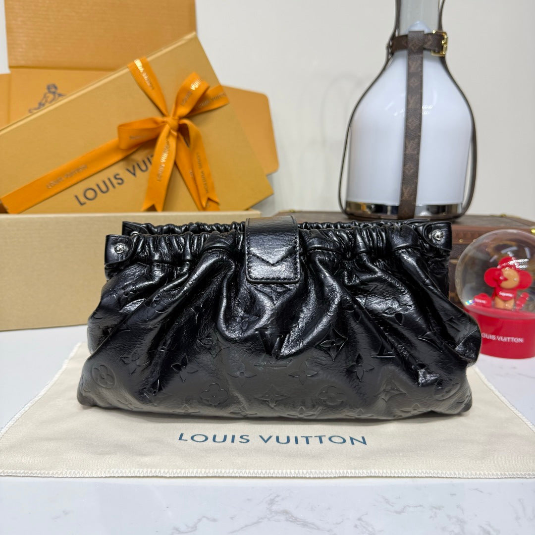 Louis Vuitton Pochette Sling PM Cruise 2026