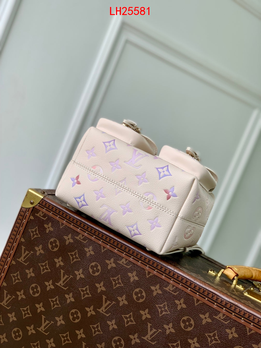 Louis Vuitton Backup/Backpack Dream animation