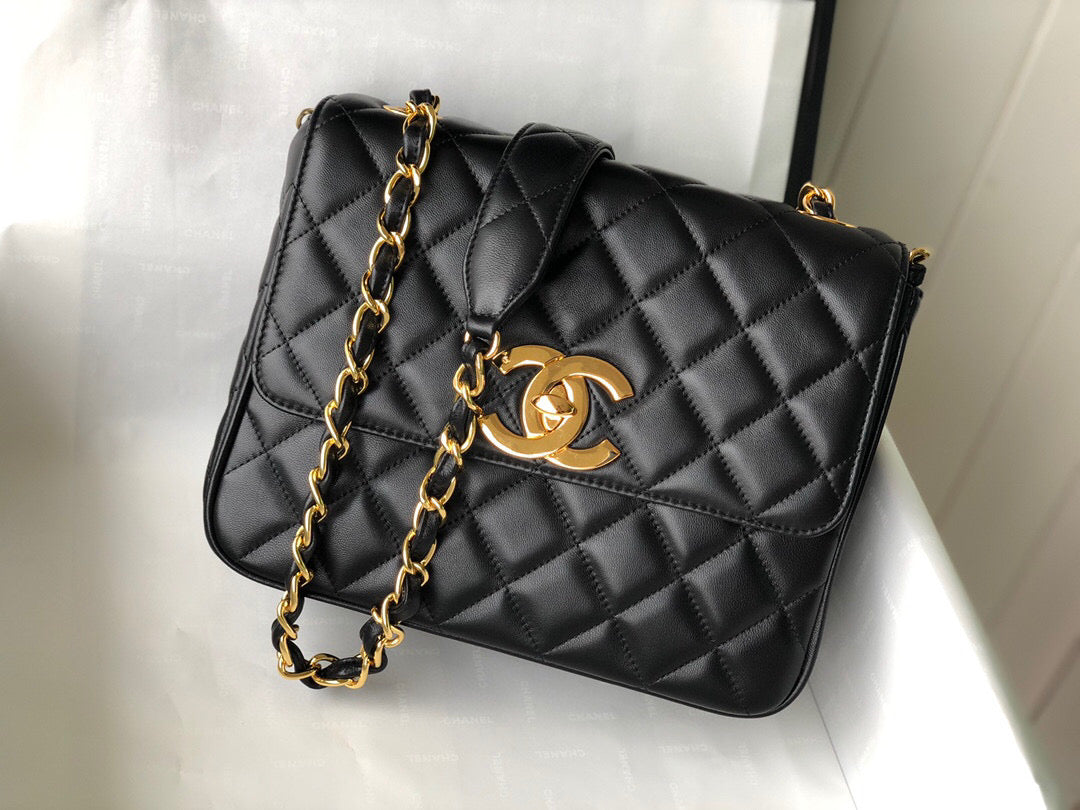 Chanel Shoulder bag
