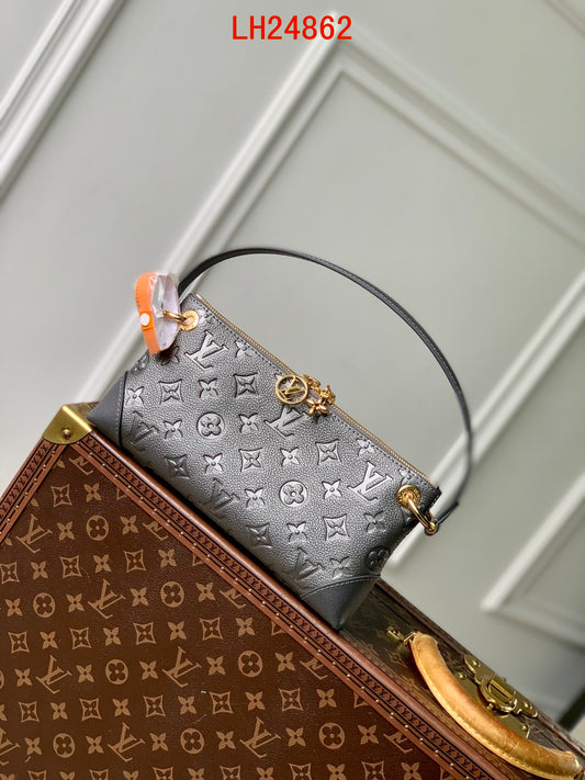 Louis Vuitton Pochette Sèvres