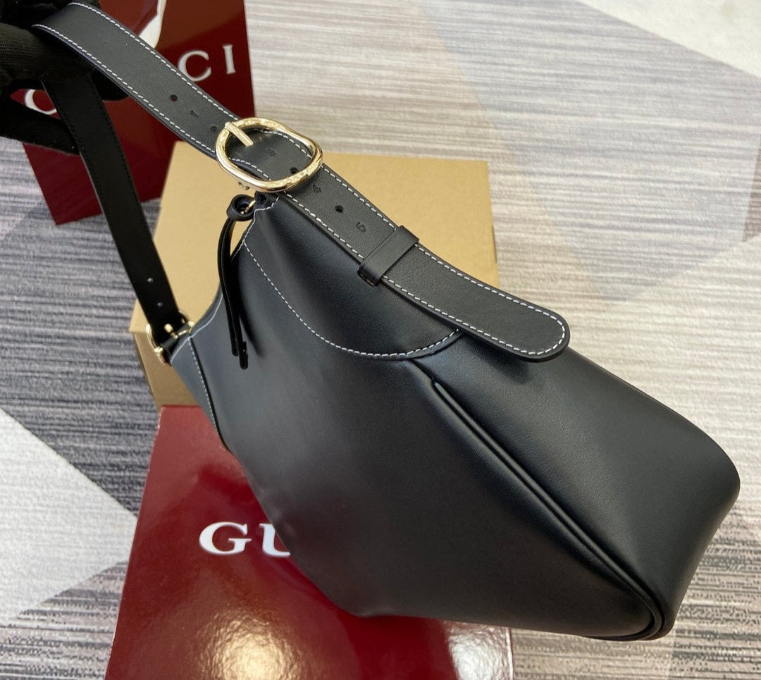 Gucci Emblem leather large shoulder bag