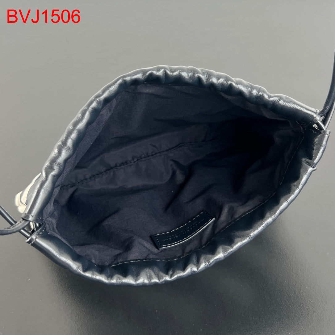 Bottega Veneta Small Dustbag Intrecciato calf leather
