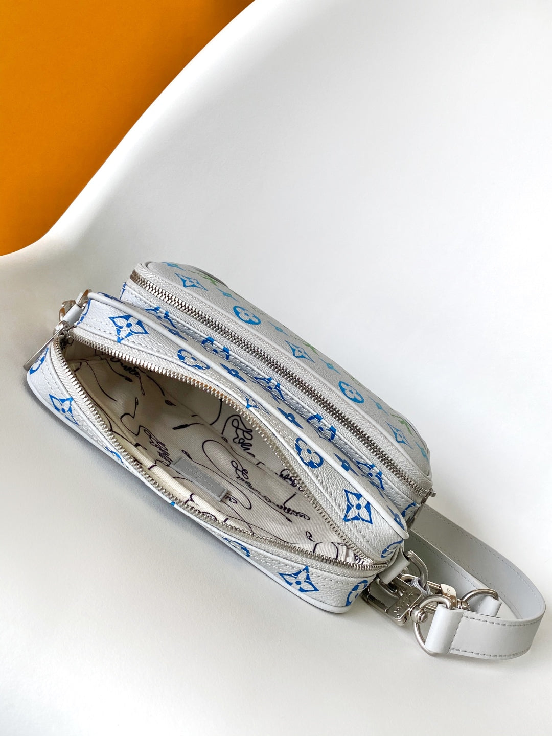Louis Vuitton Alpha Messenger bag