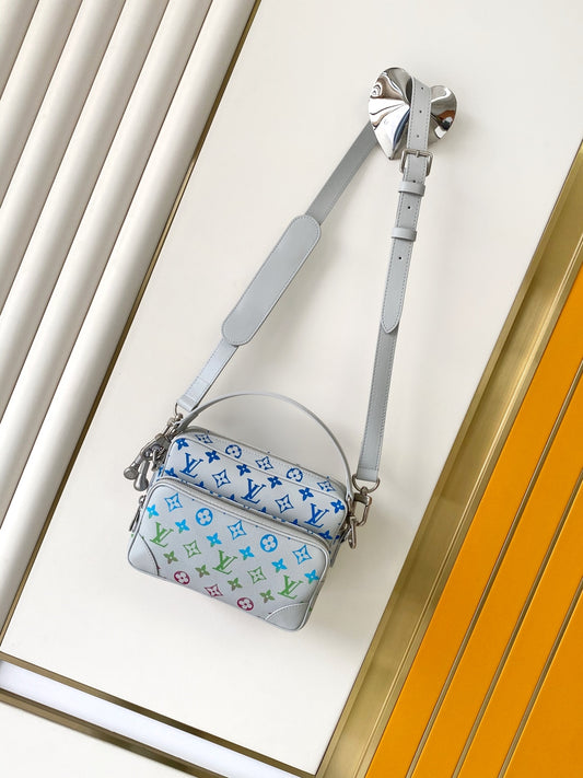 Louis Vuitton Alpha Messenger bag