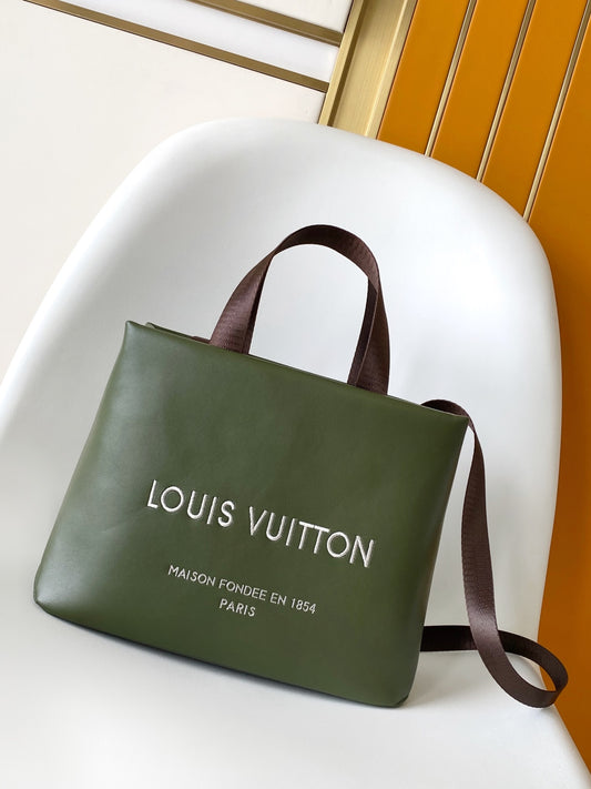 Louis Vuitton Shopper Tote MM