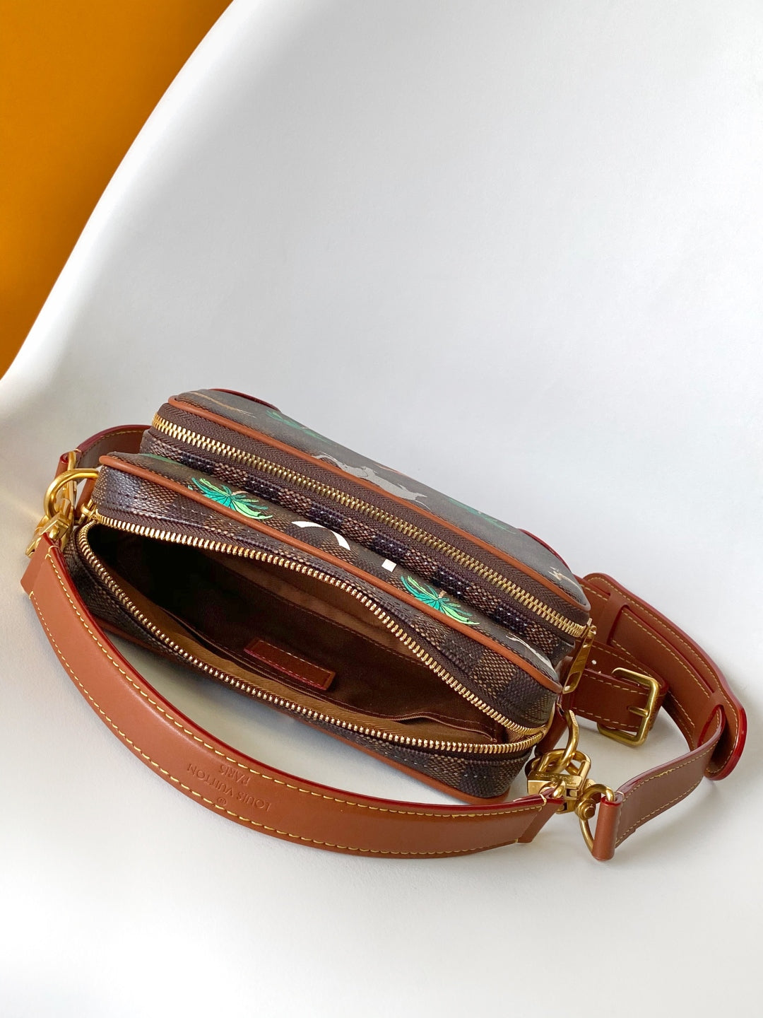 Louis Vuitton Nil cross-body bag