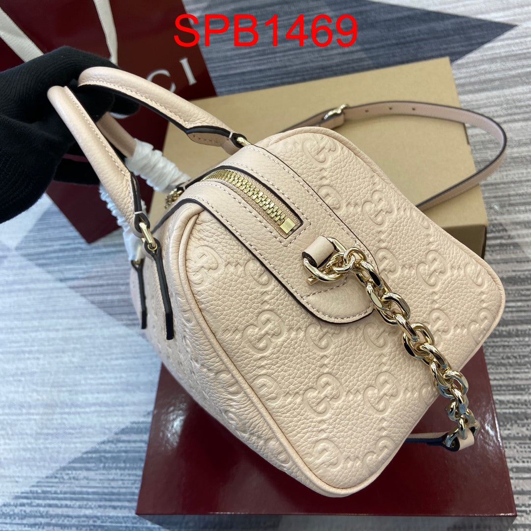 Gucci Emblem Small Top handle bag
