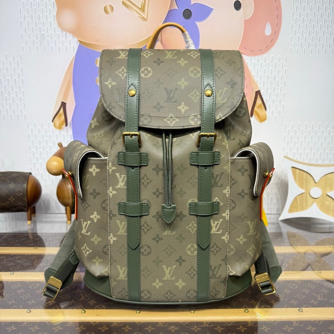 Louis Vuitton Christopher MM