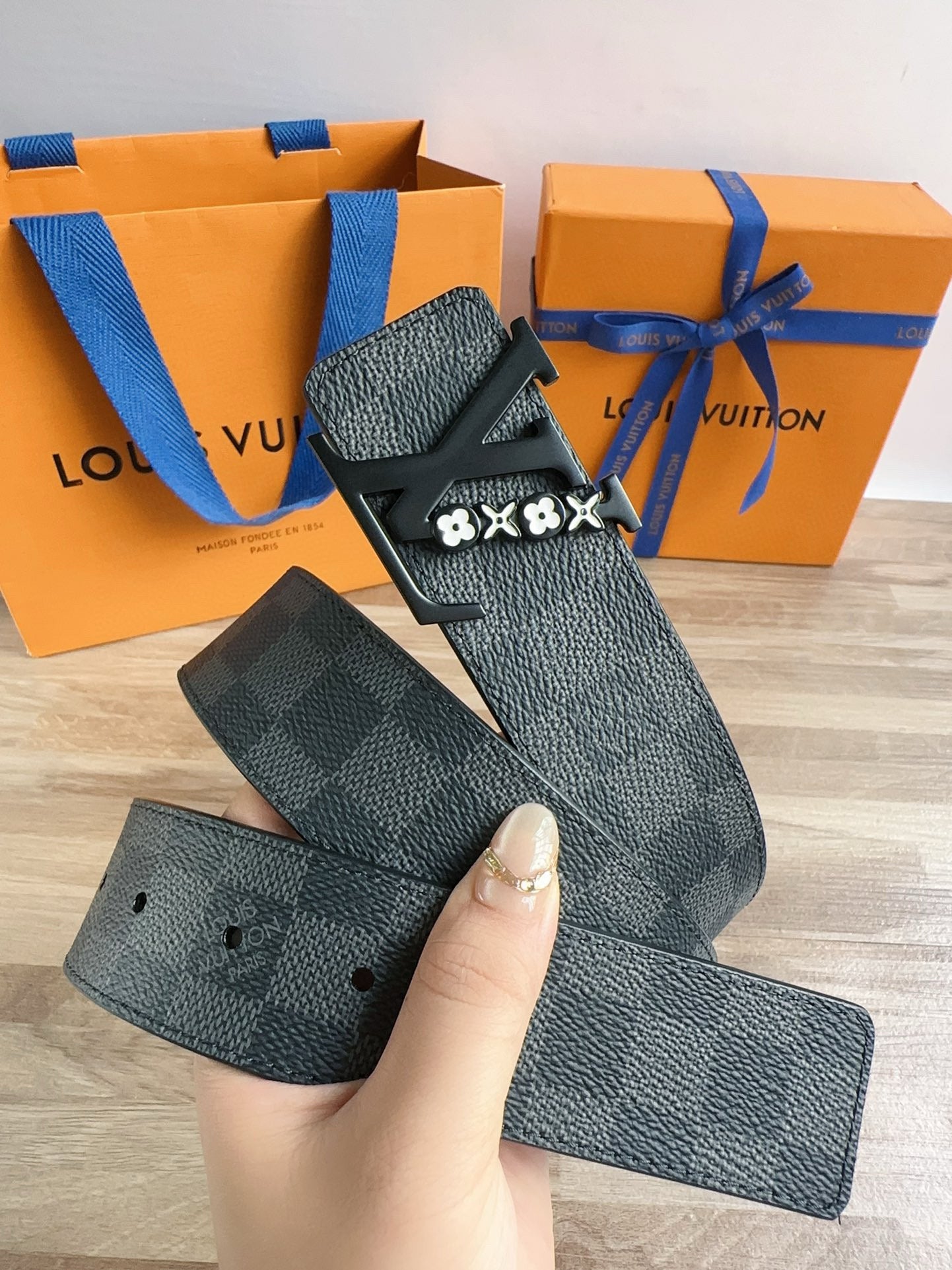 Louis Vuitton Party 40mm Reversible BeltS
