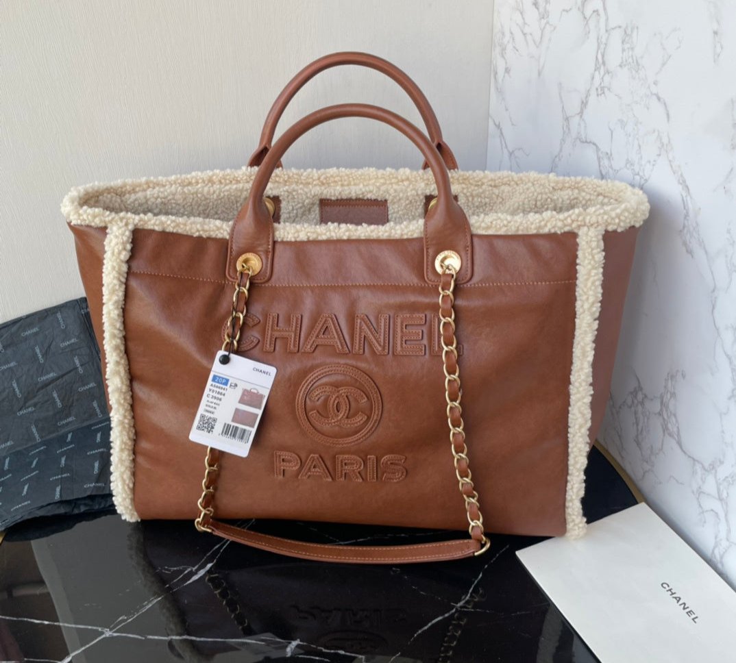 Chanel Tote Teddy bag