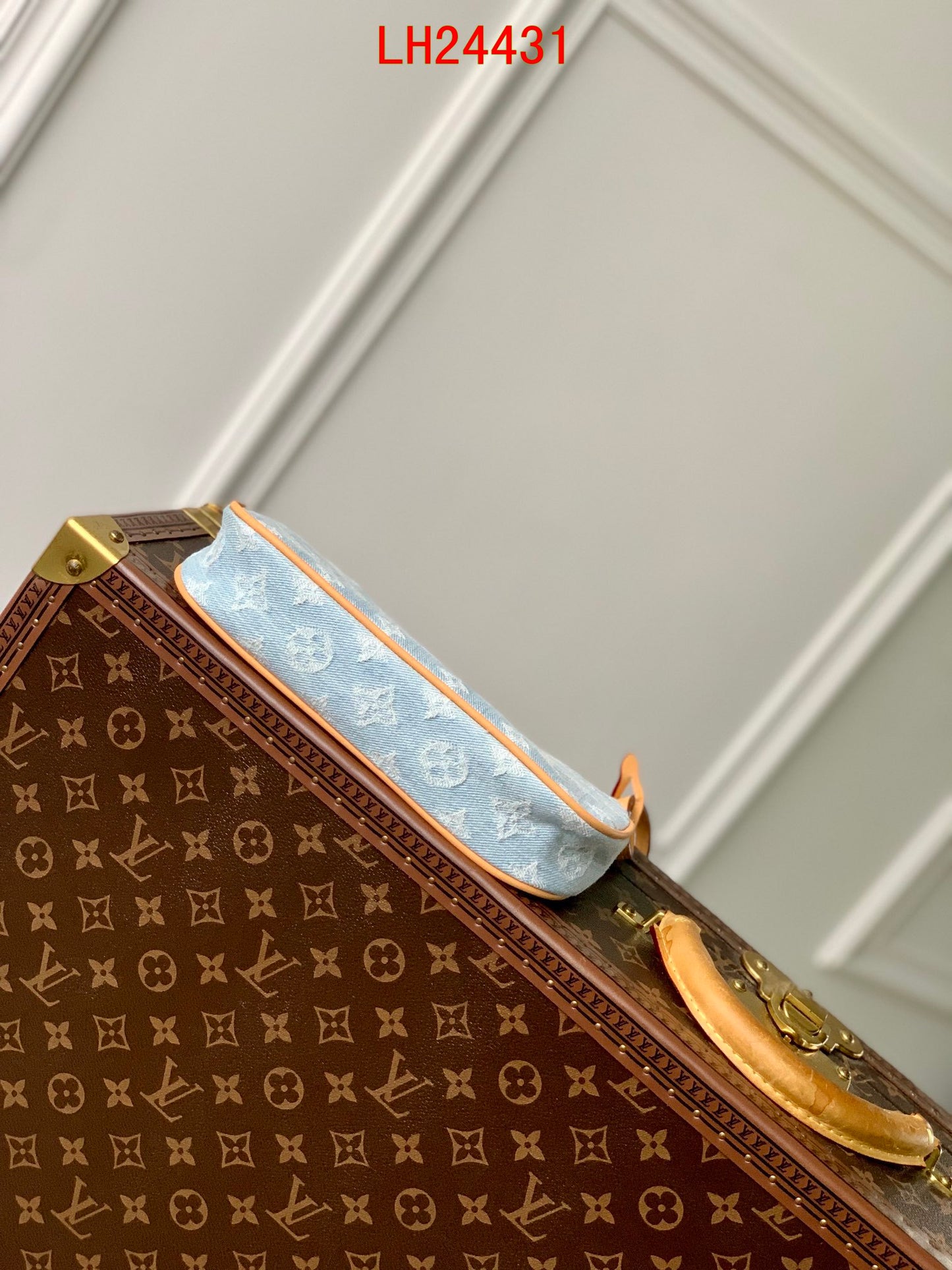 Louis Vuitton Pochette Accessoires denim