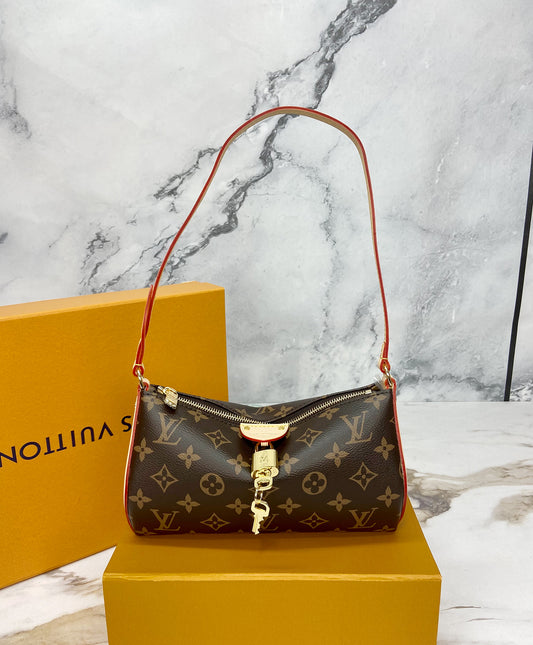 Louis Vuitton Pochette Tirette monogram