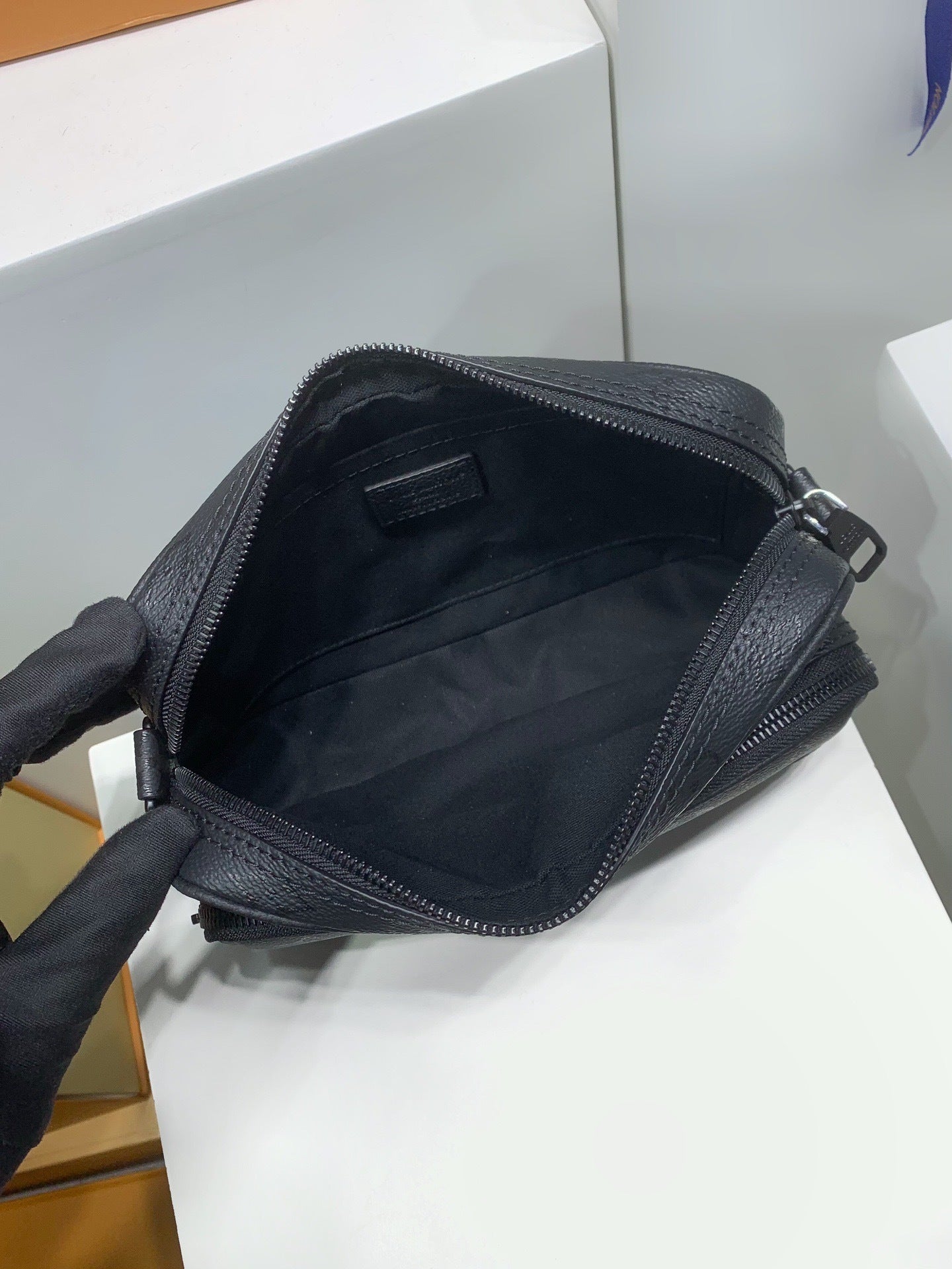 Louis Vuitton Nil Monogram Midnight