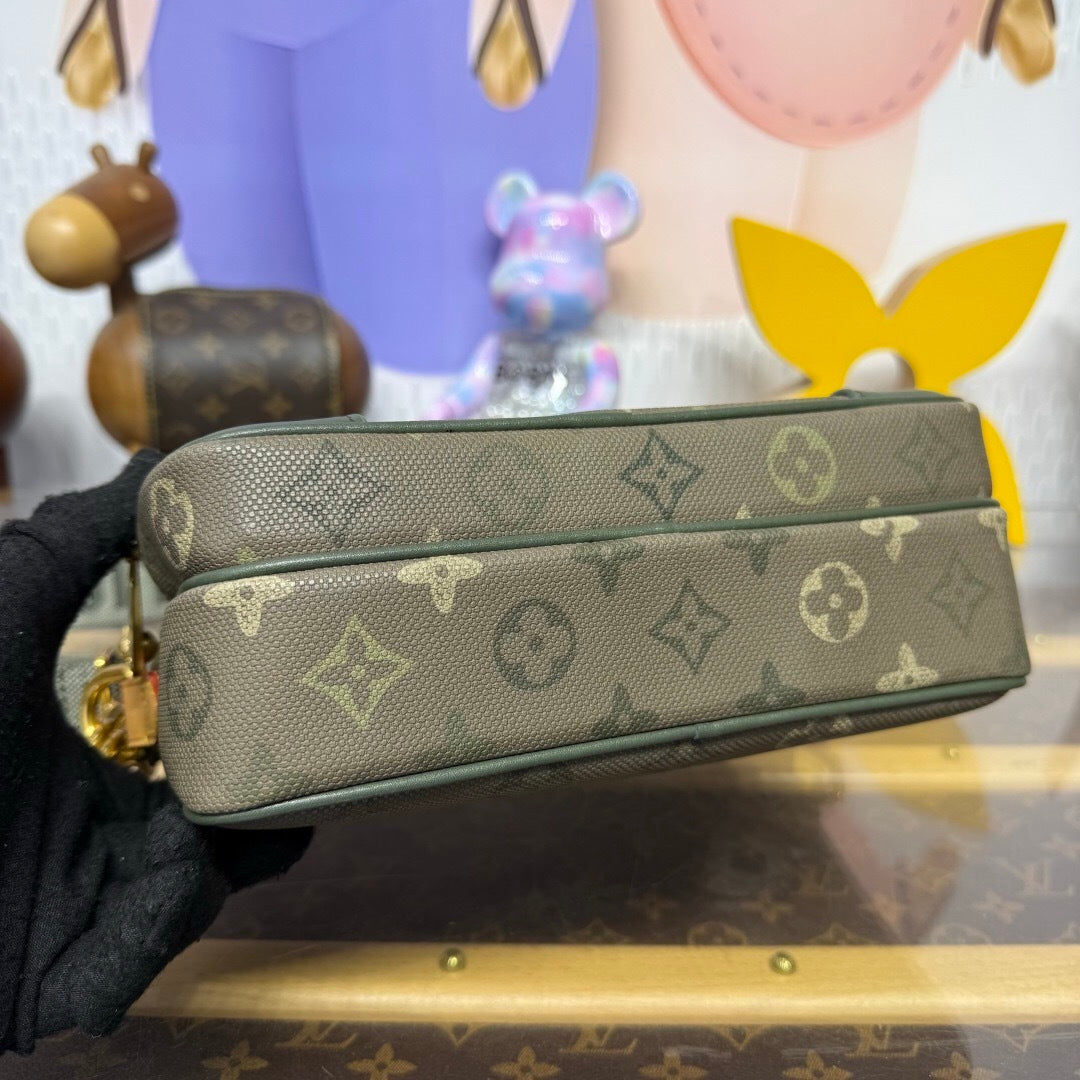 Louis Vuitton Nil bag