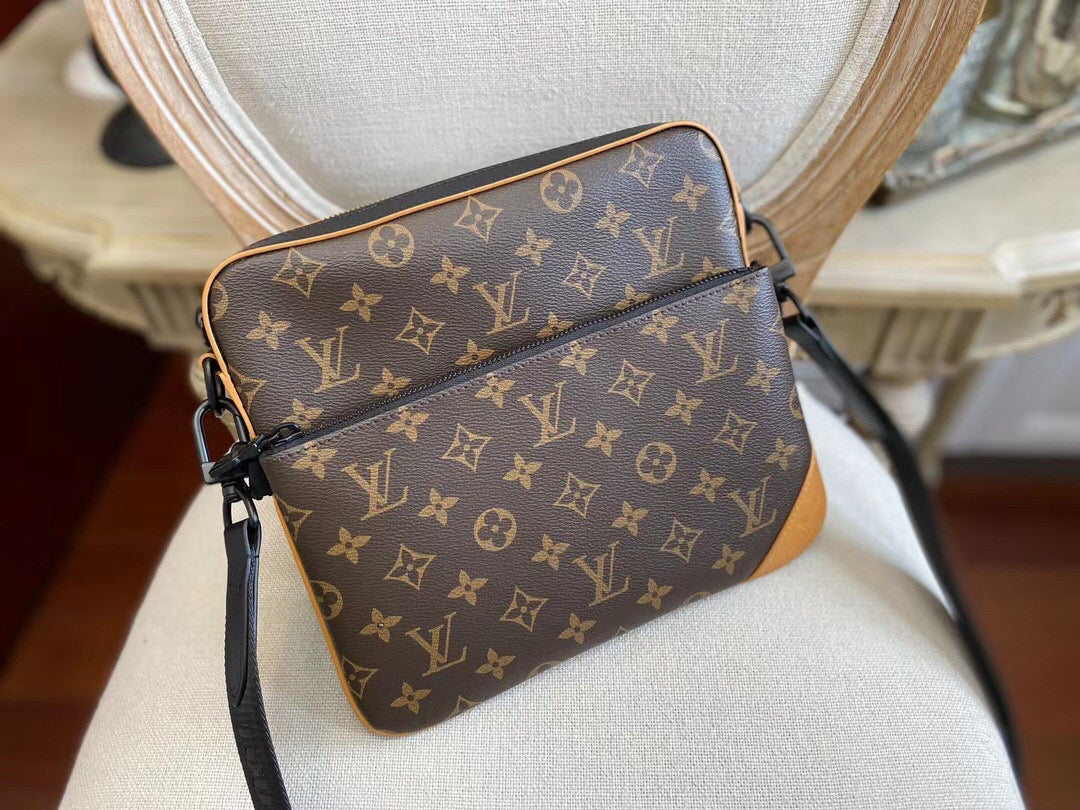 Louis Vuitton Trio Messenger