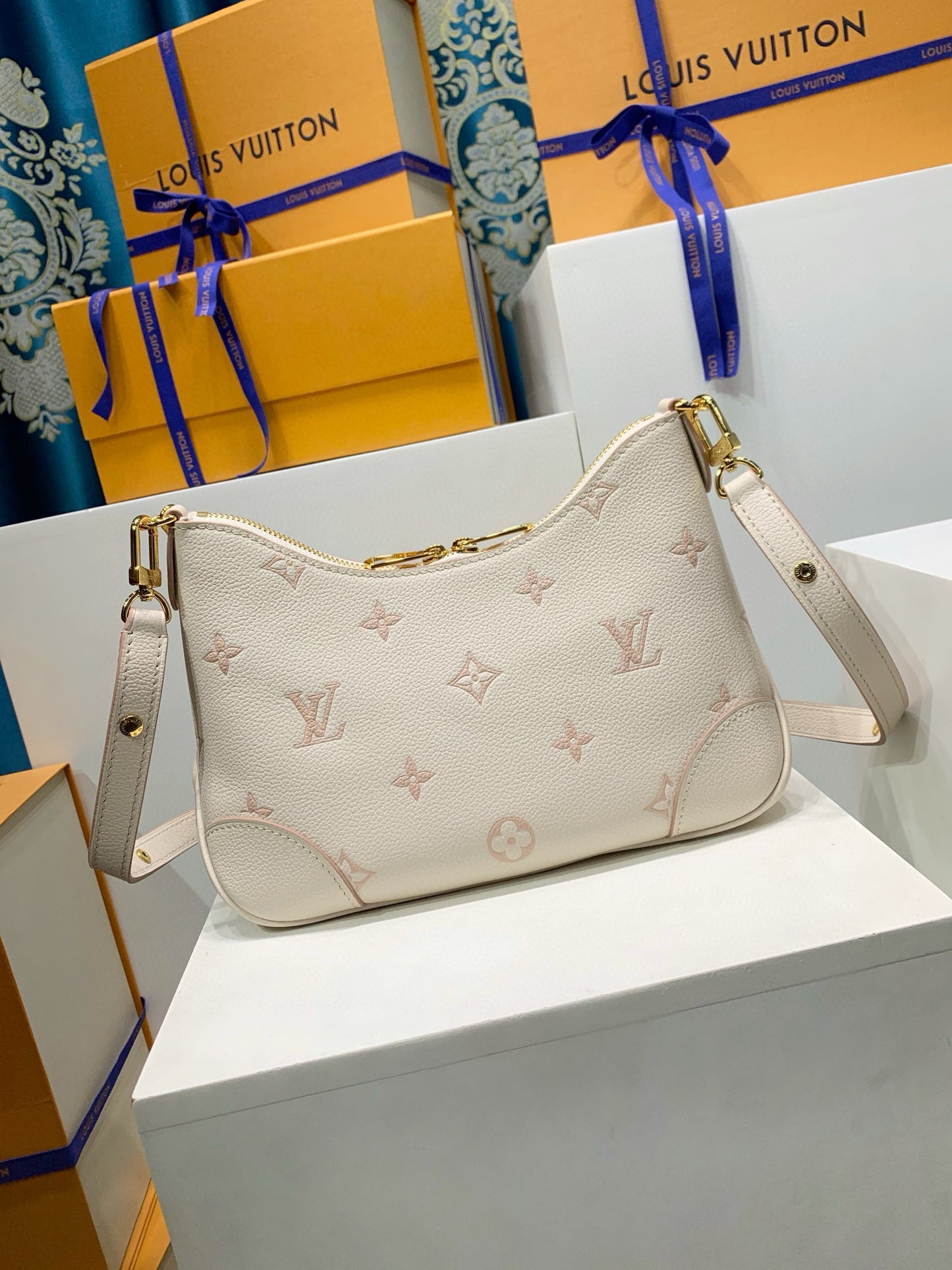 Louis Vuitton New bicolor Boulogne