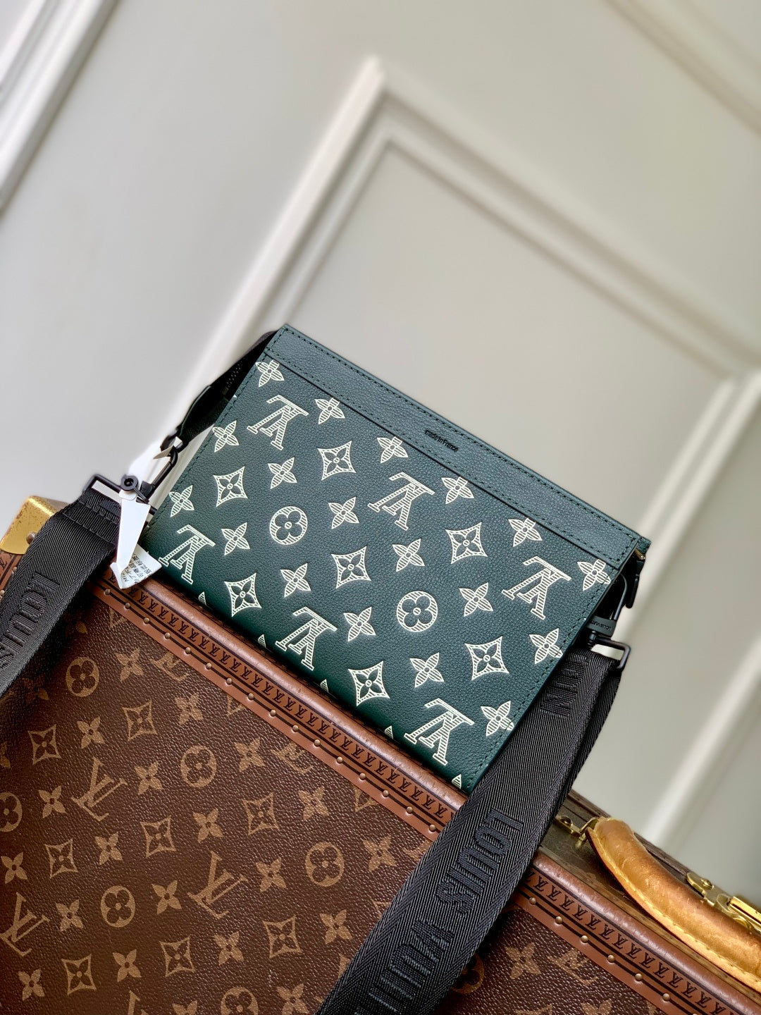 Louis Vuitton Gaston Wearable Wallet