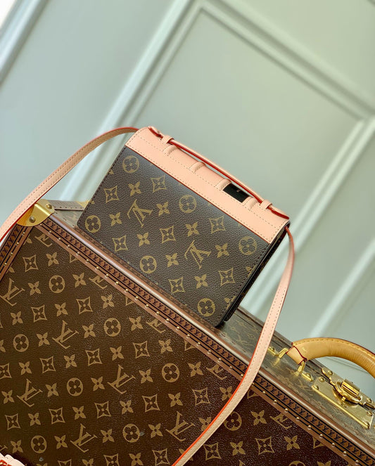 Louis Vuitton Cruise Book Chain Wallet Monogram