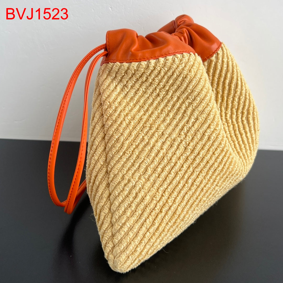 Bottega Veneta Dustbag in raffia