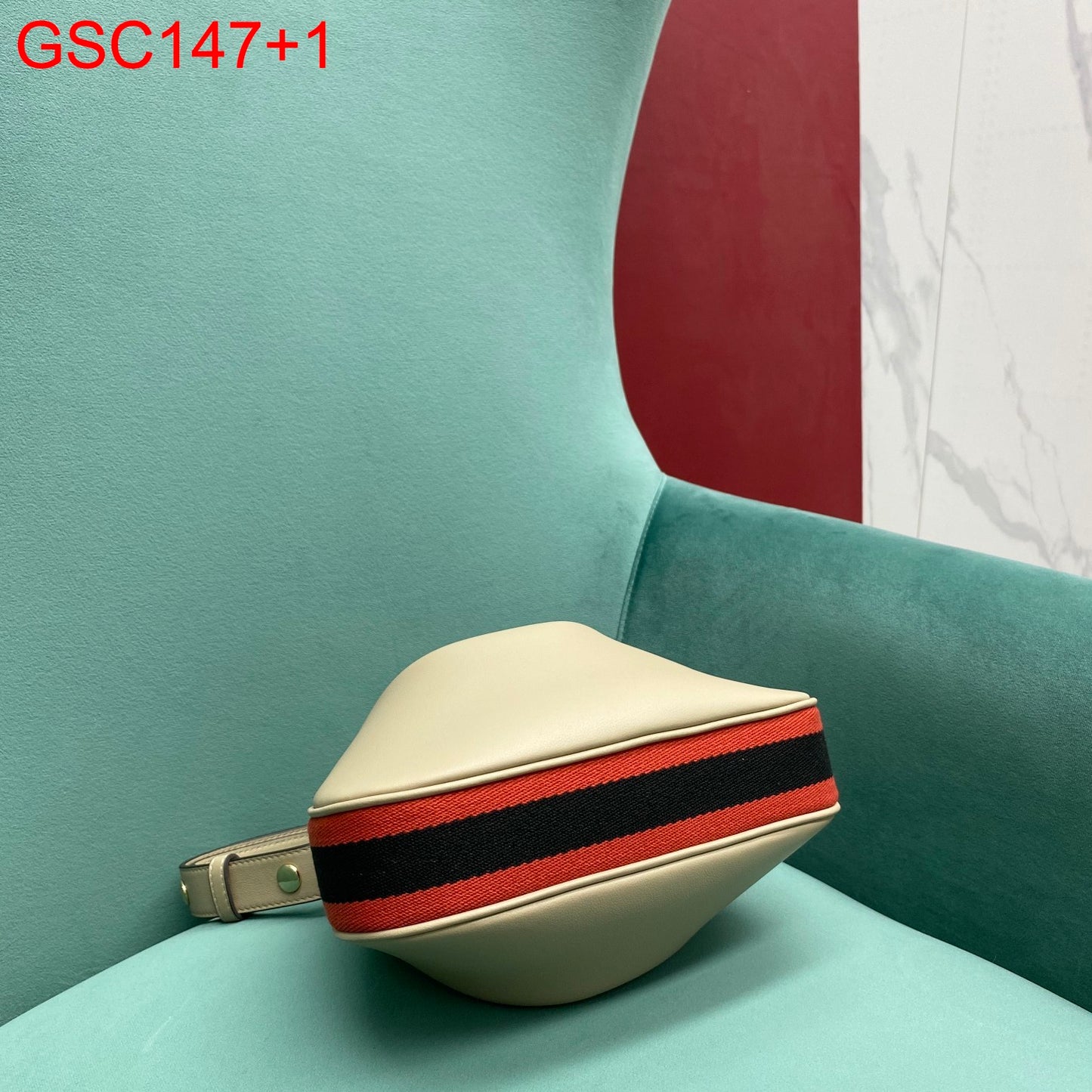 Gucci Attache Leather Small Shoulder Bag