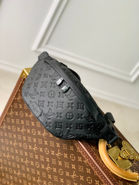 Louis Vuitton Discovery Bumbag