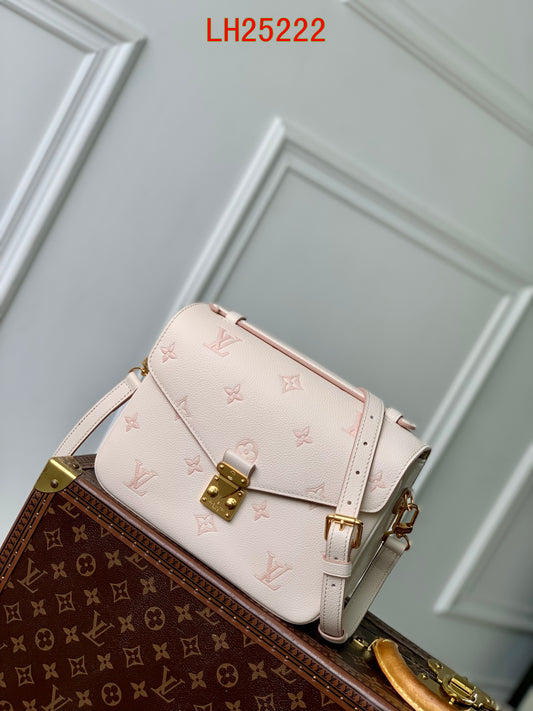 Louis Vuitton Pochette Métis