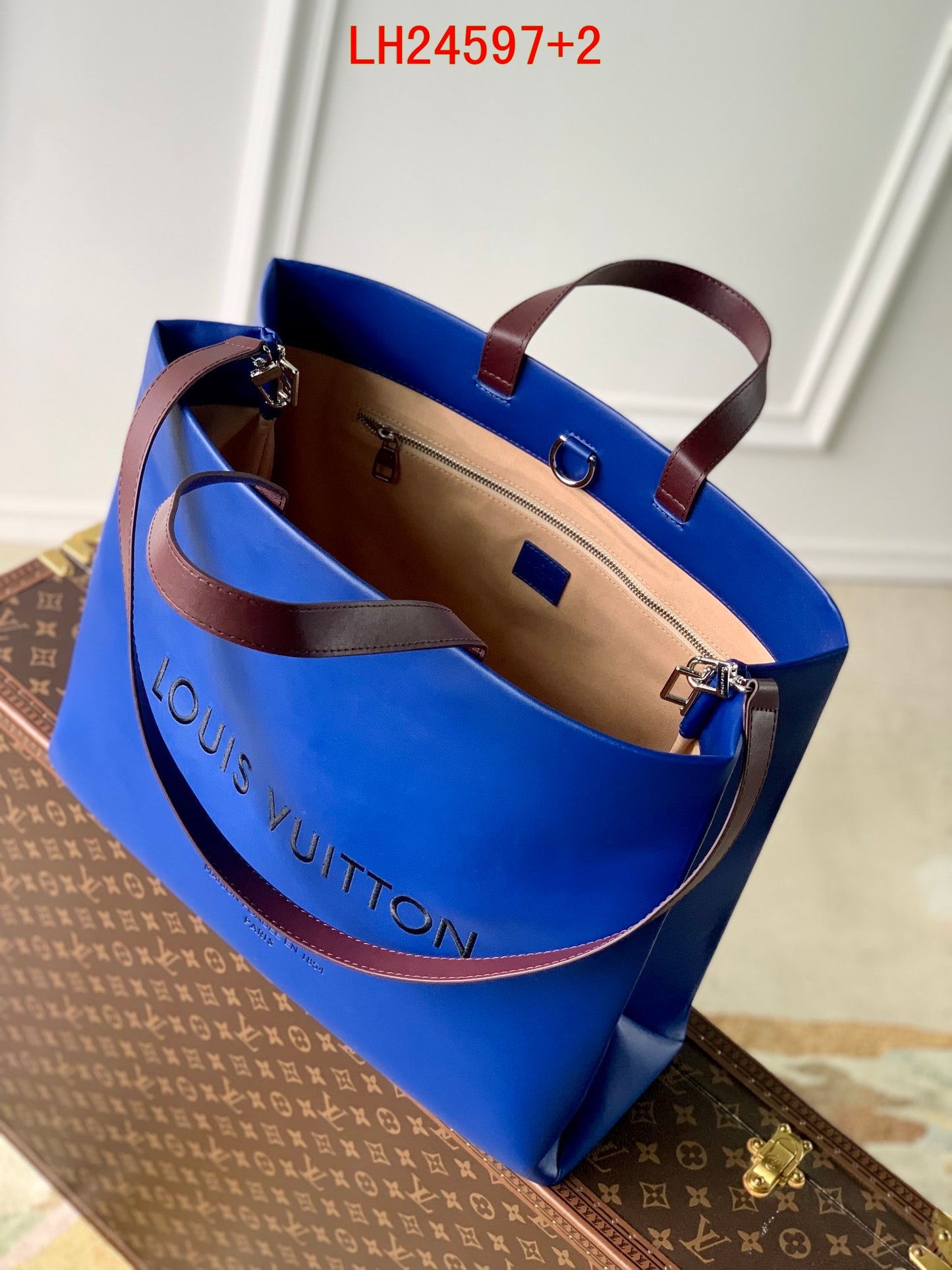 Louis Vuitton Shopper Tote bag