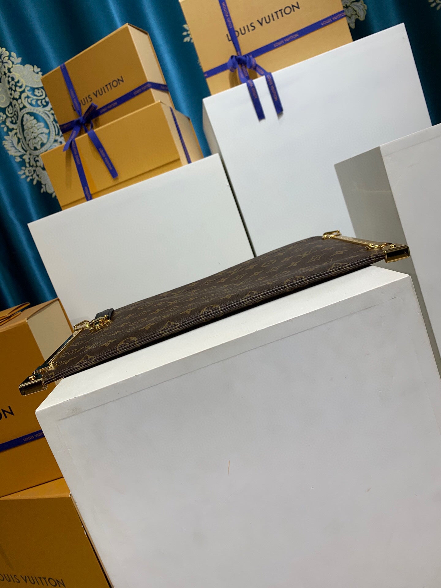 Louis Vuitton Lucky Trunk bag