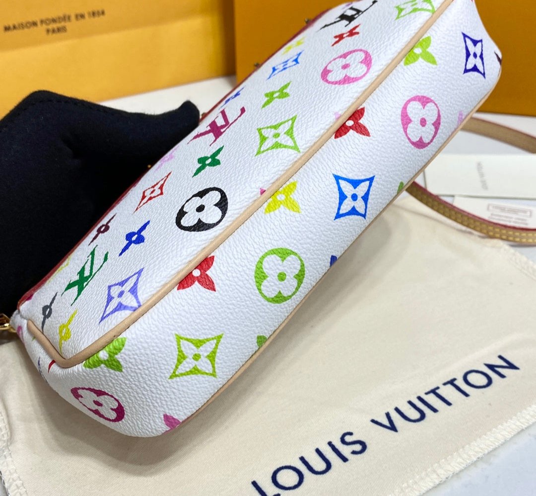 Louis Vuitton Pochette Accessories