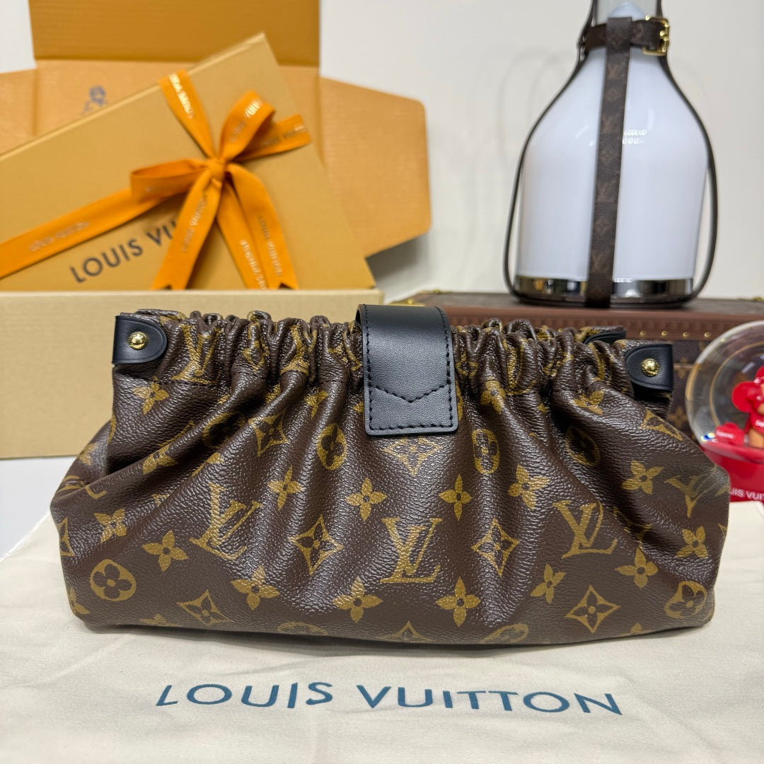 Louis Vuitton Pochette Sling PM Monogram