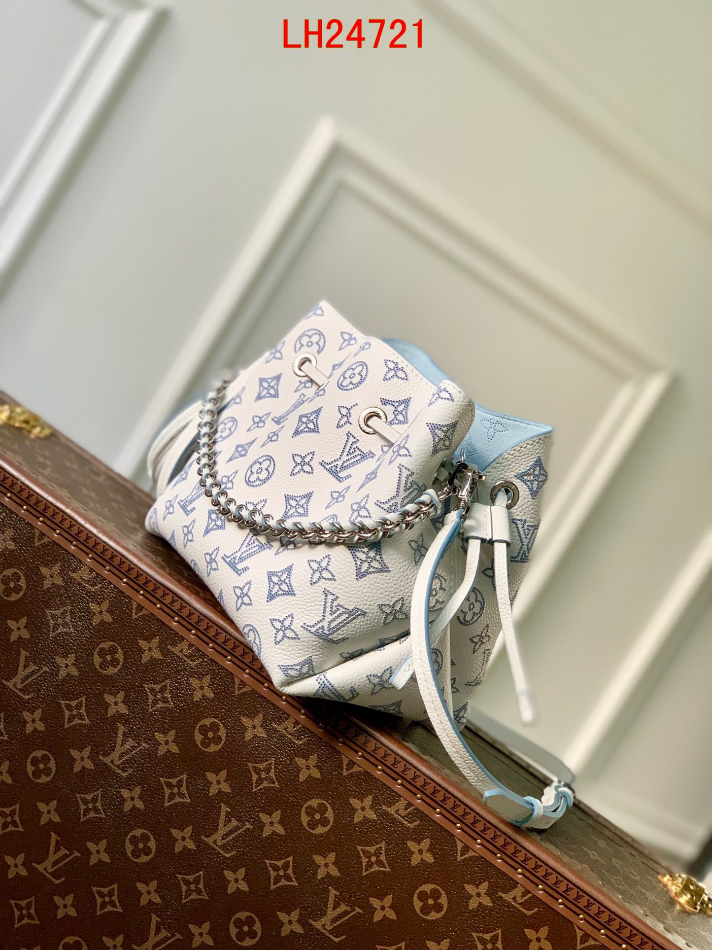 Louis Vuitton Bella Mahina leather