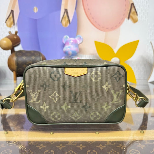 Louis Vuitton Trocadéro Wearable Wallet